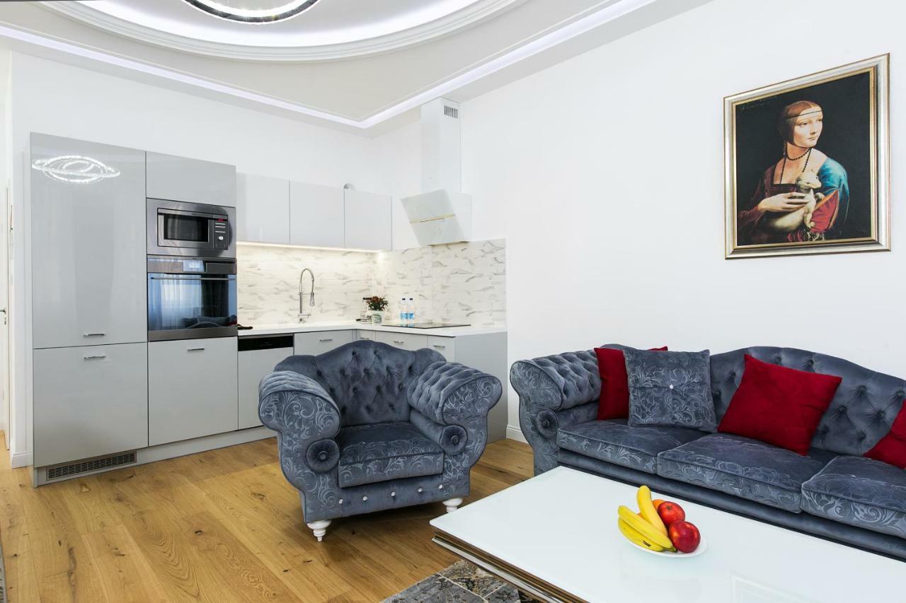 Old Town Cristal Apartment By Otium Cracóvia Exterior foto
